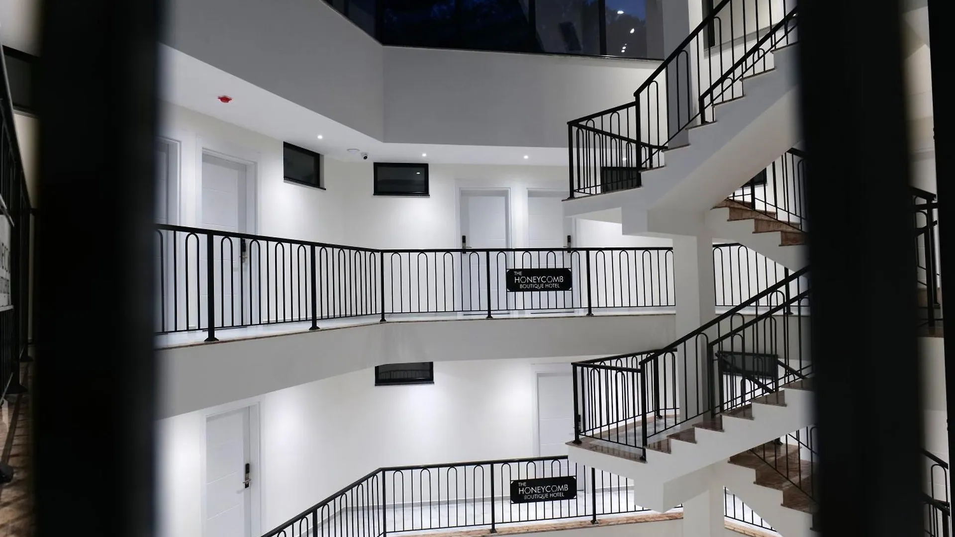 The Honeycomb Boutique Hotel Golem  5*, Golem (Tirana) Albania