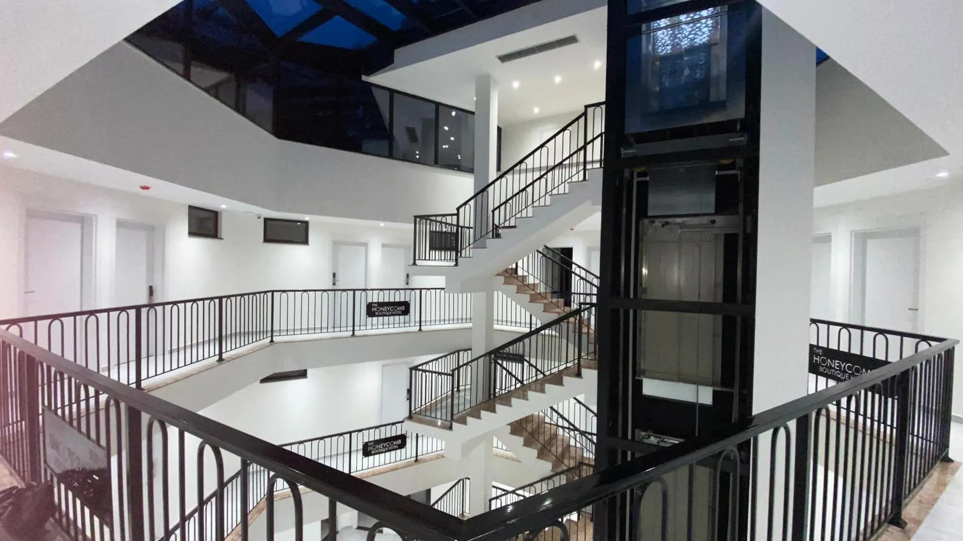 The Honeycomb Boutique Hotel Golem  5*, Golem (Tirana) Albania