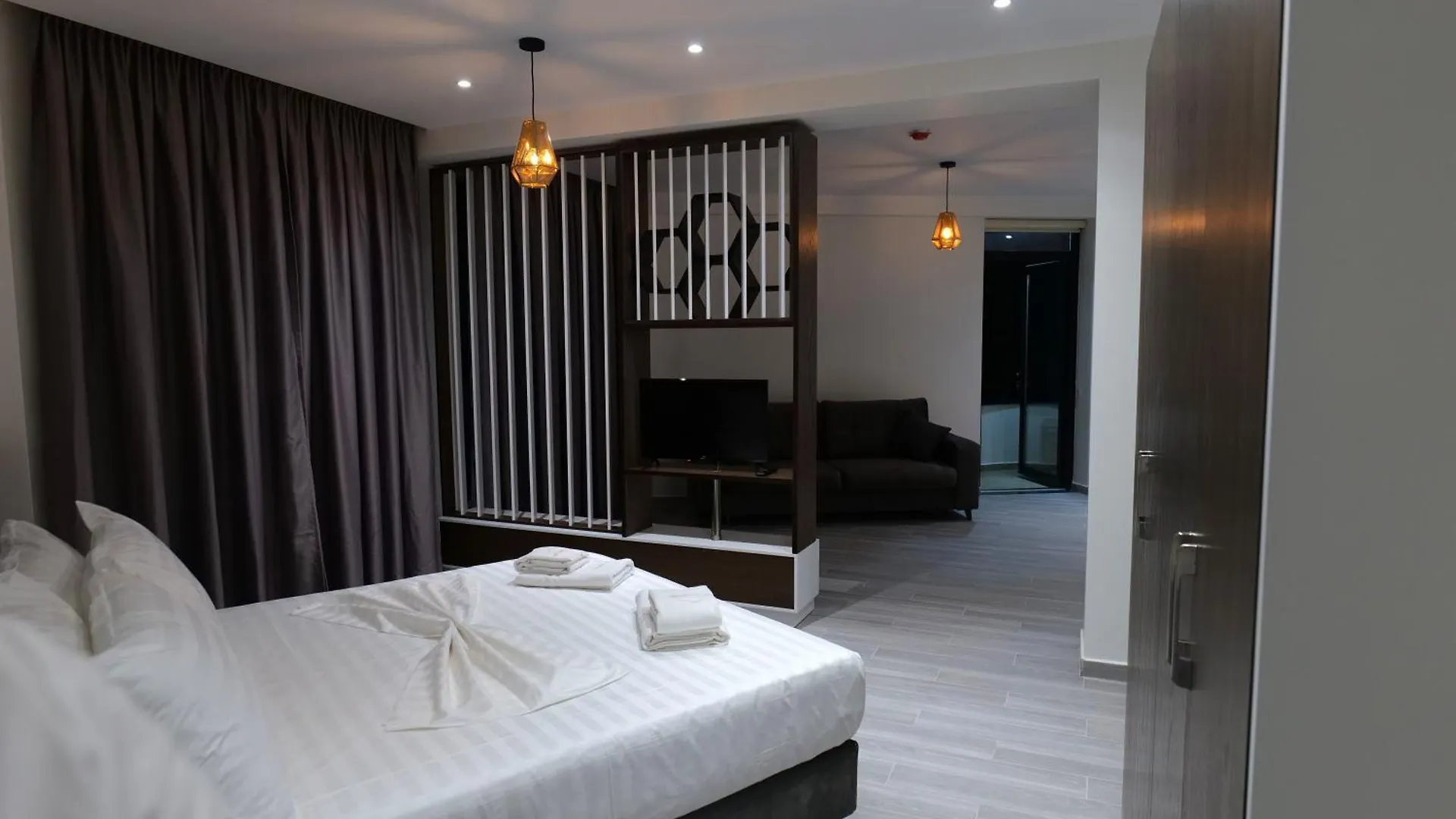 The Honeycomb Boutique Hotel Golem