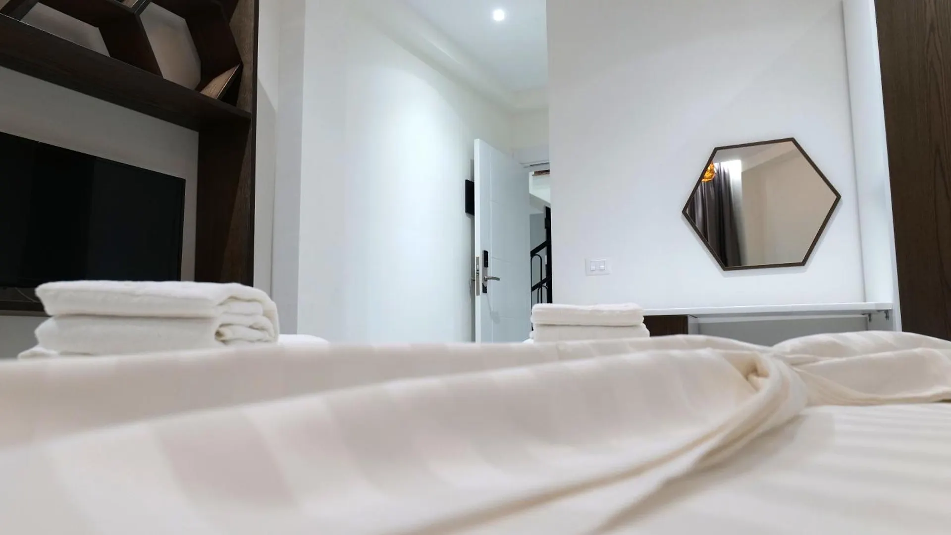 The Honeycomb Boutique Hotel Golem