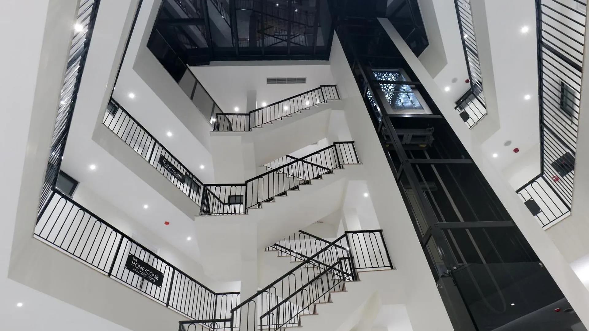 The Honeycomb Boutique Hotel Golem
